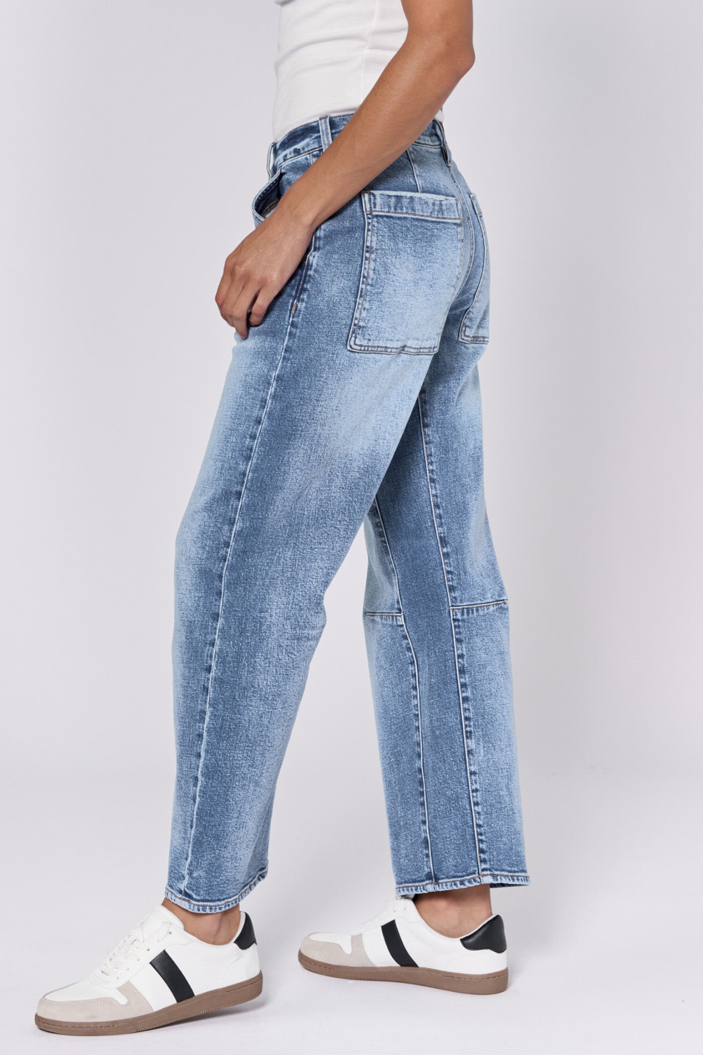 Lasso Barrel Jeans