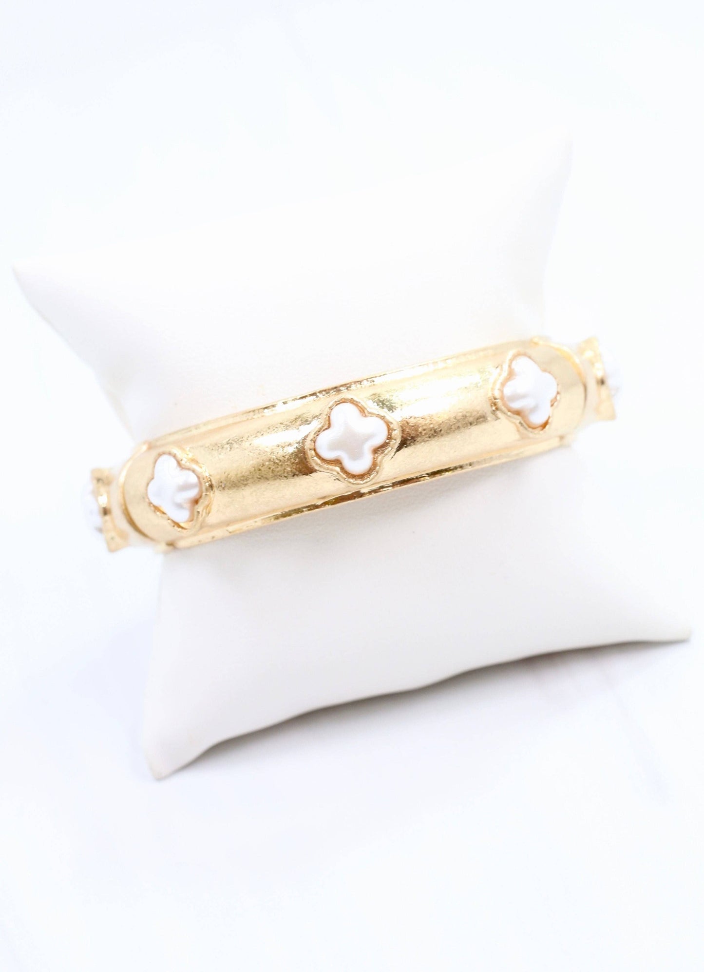 Neema Clover Stretch Bracelet Worn Gold