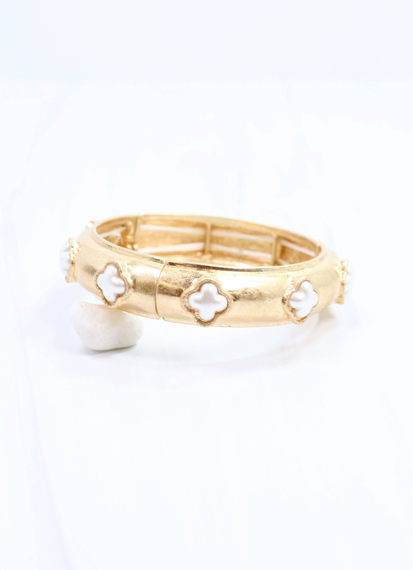Neema Clover Stretch Bracelet Worn Gold