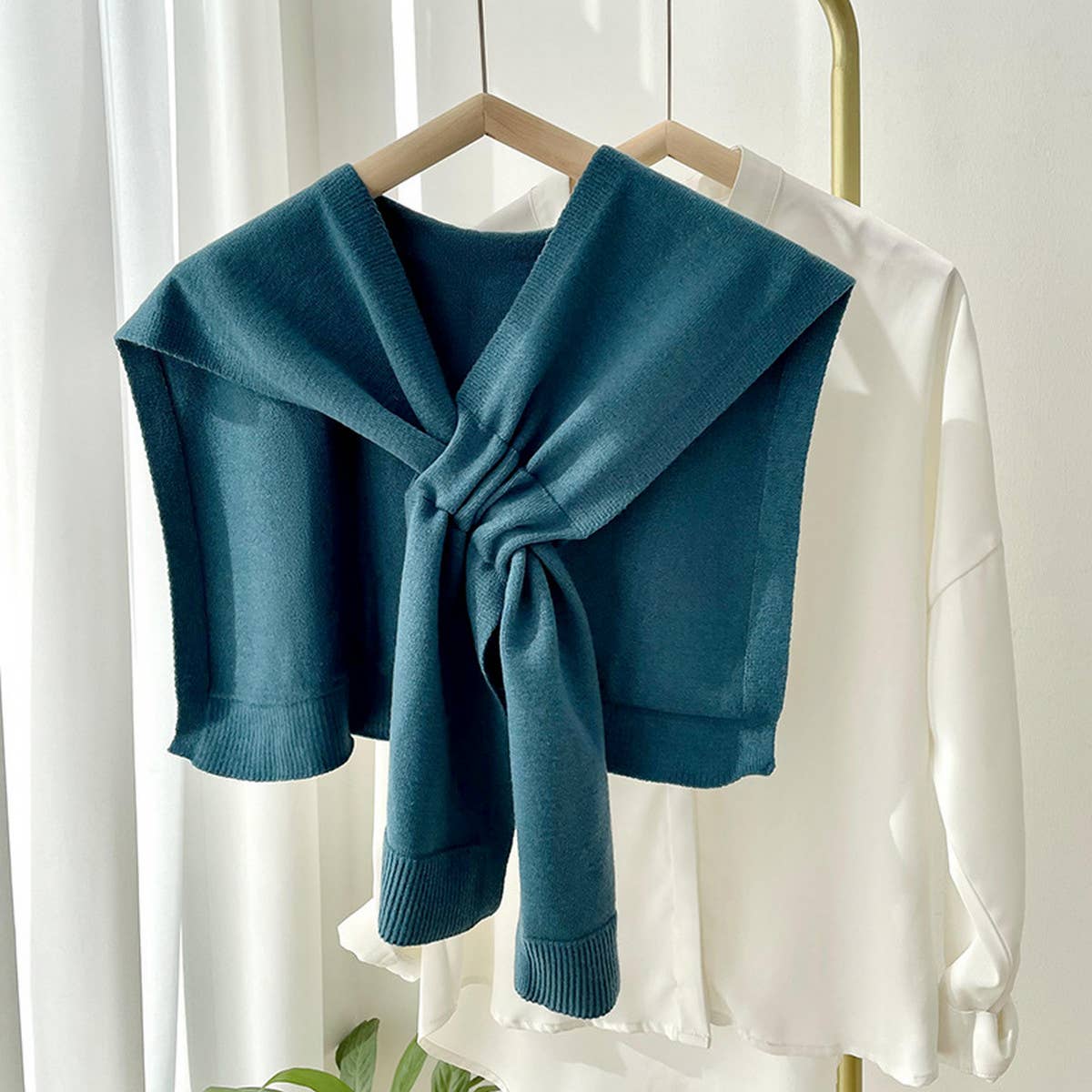 Solid Color Knitted Knotted Shawl
