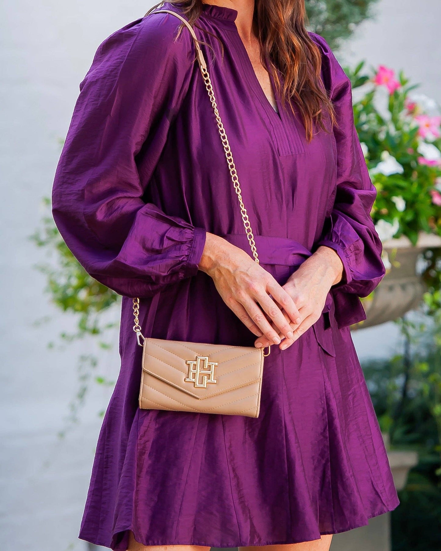 Carlington Clutch/Crossbody Latte VQ