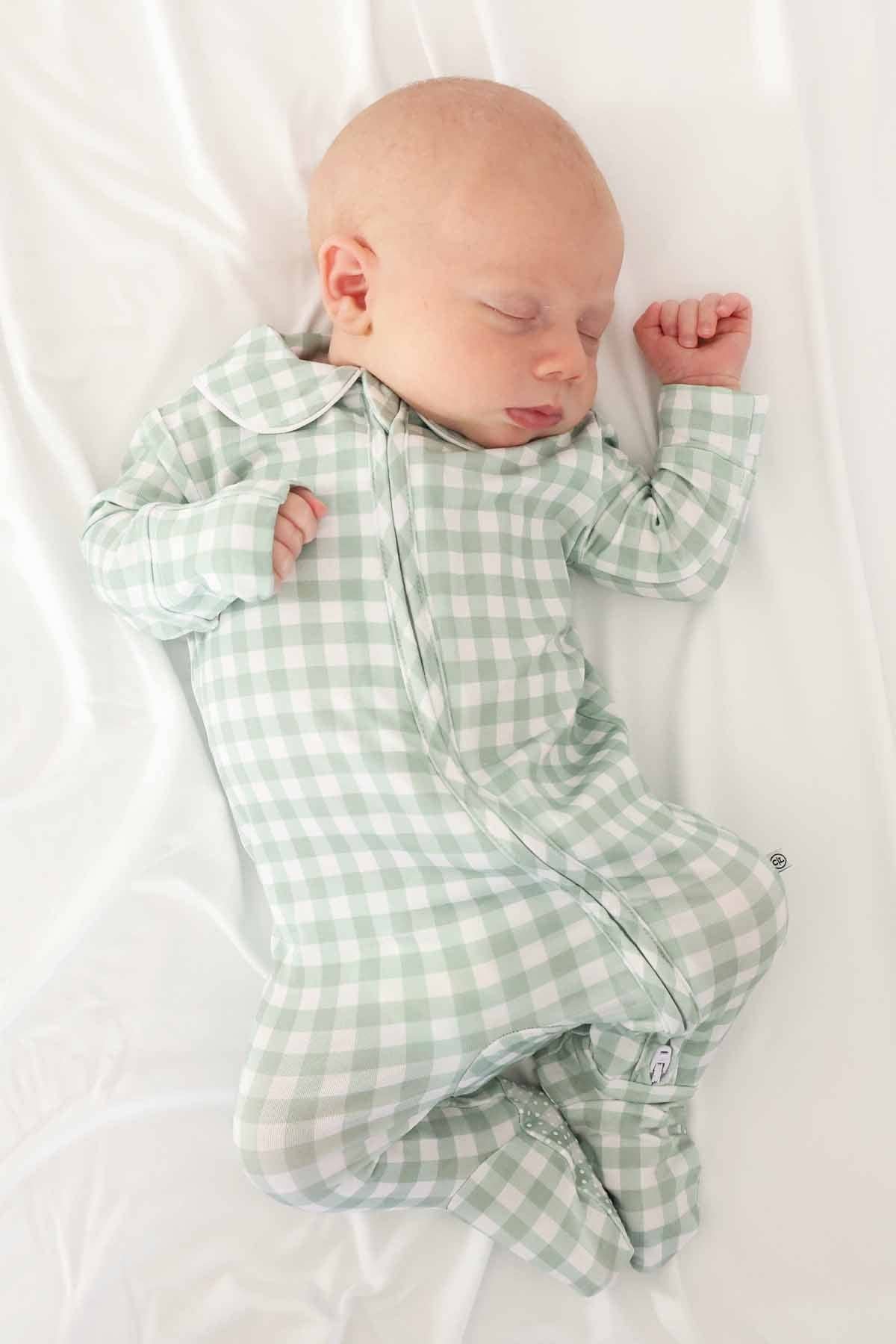 Peter Pan Collar Zipper Footie | Moss Gingham