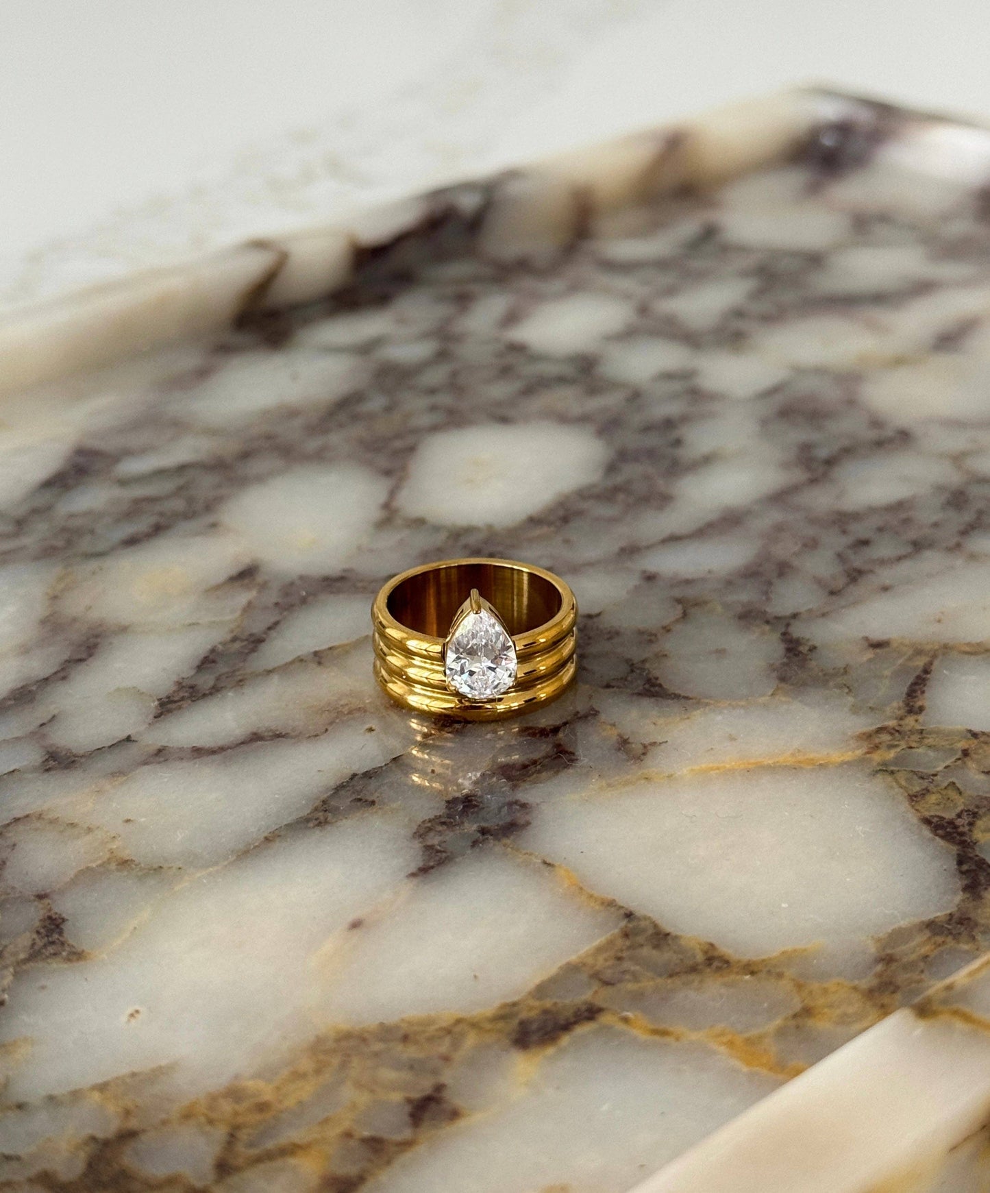 OLIVIA RING