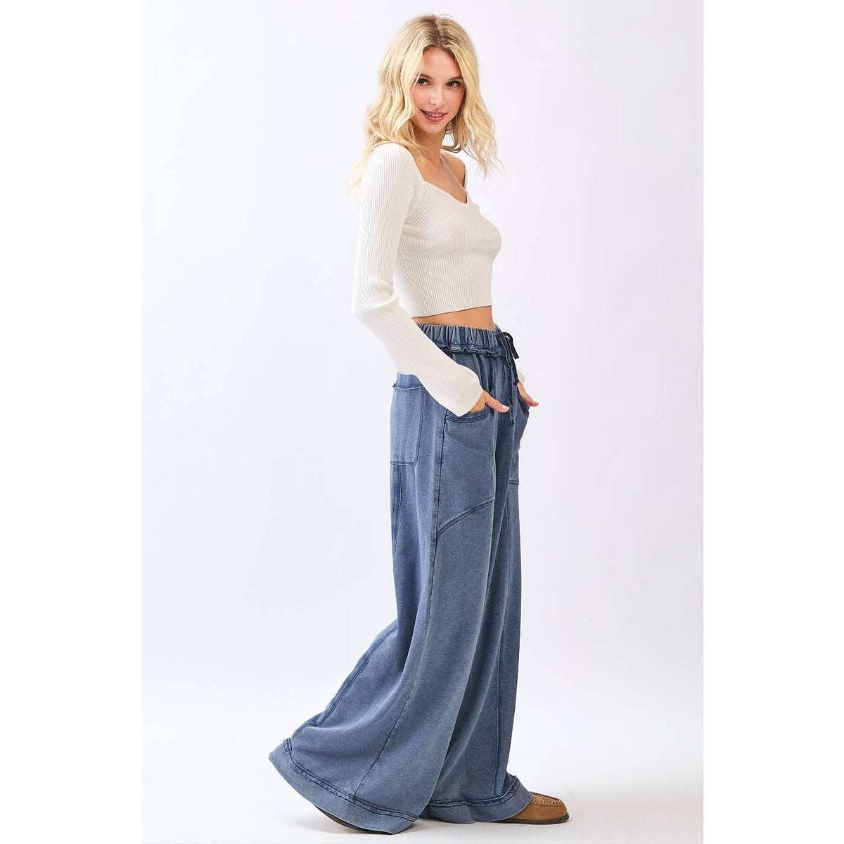 MINERAL WASH CURVED SEAM WIDE LEG PANTS