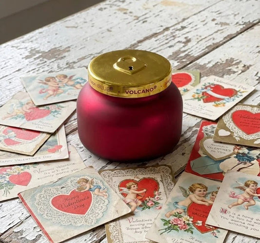 VALENTINE CAPSULE
Love Lock Sig Candle 19oz, Volcano