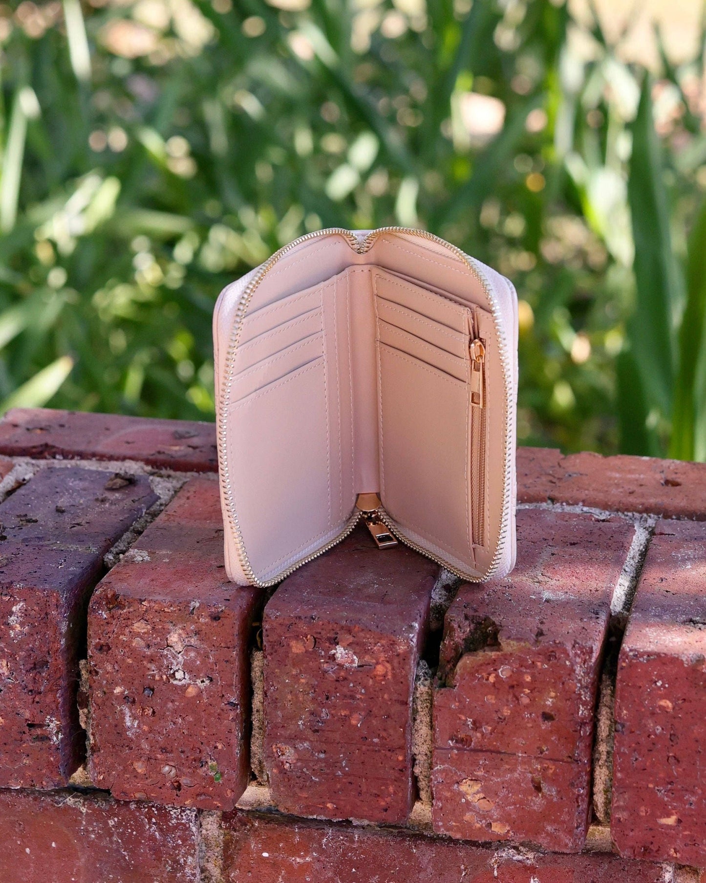 Blakely Wallet Pearl DQ