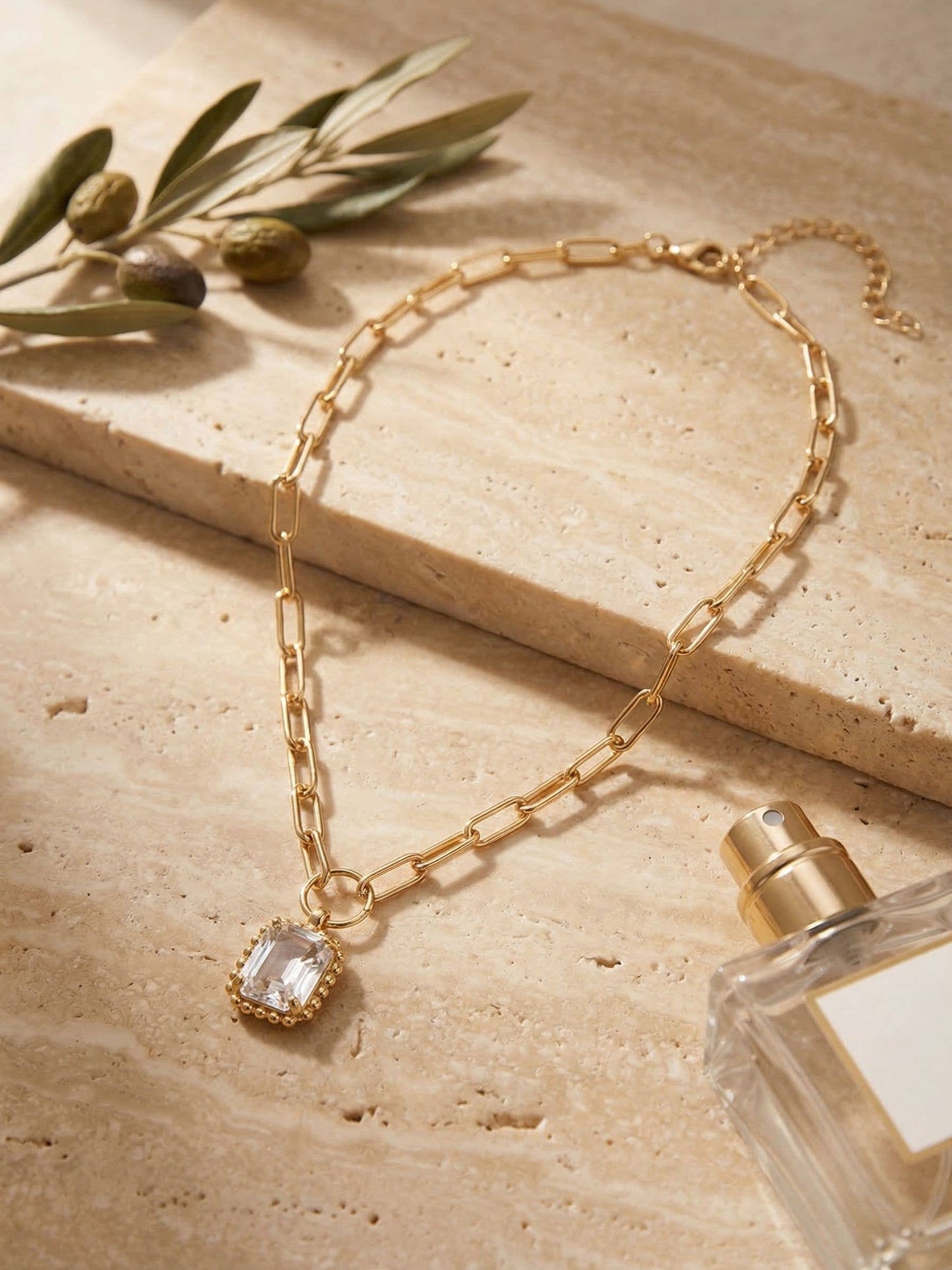 Octavia Scalloped Pendant Necklace