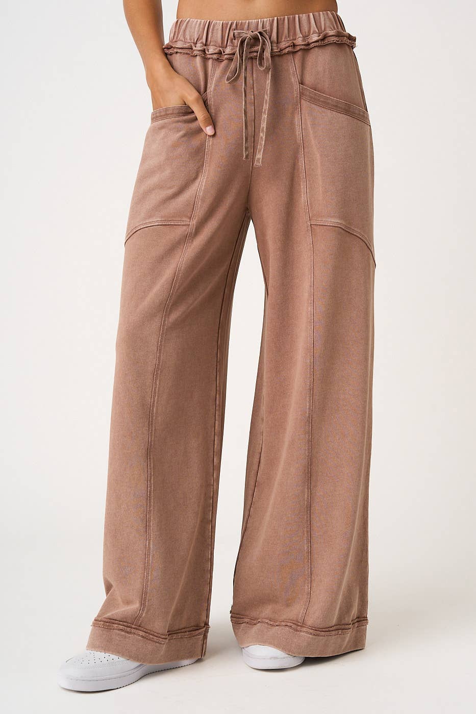 MINERAL WASH CURVED SEAM WIDE LEG PANTS