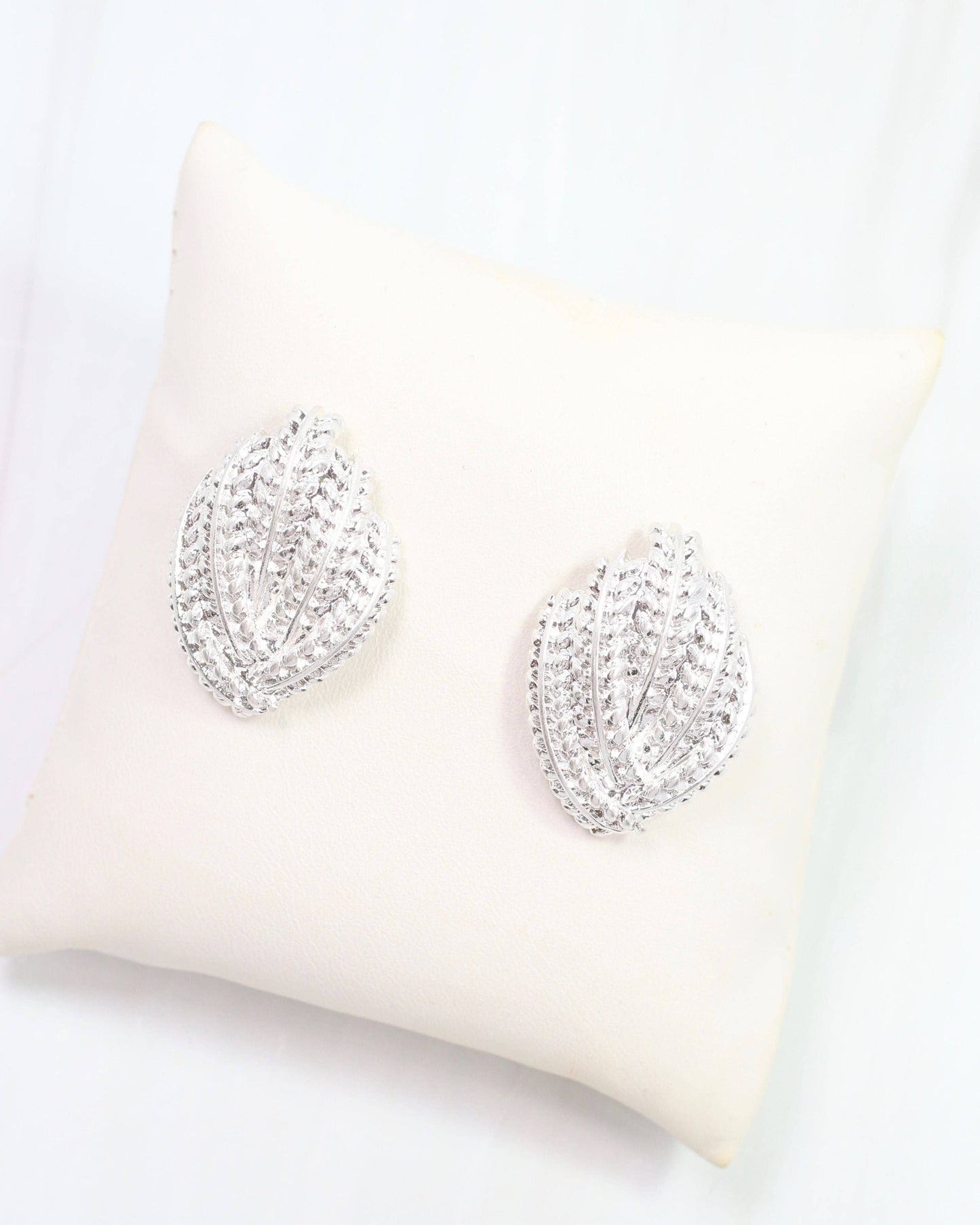 Sobrino Metal Earring Worn Silver