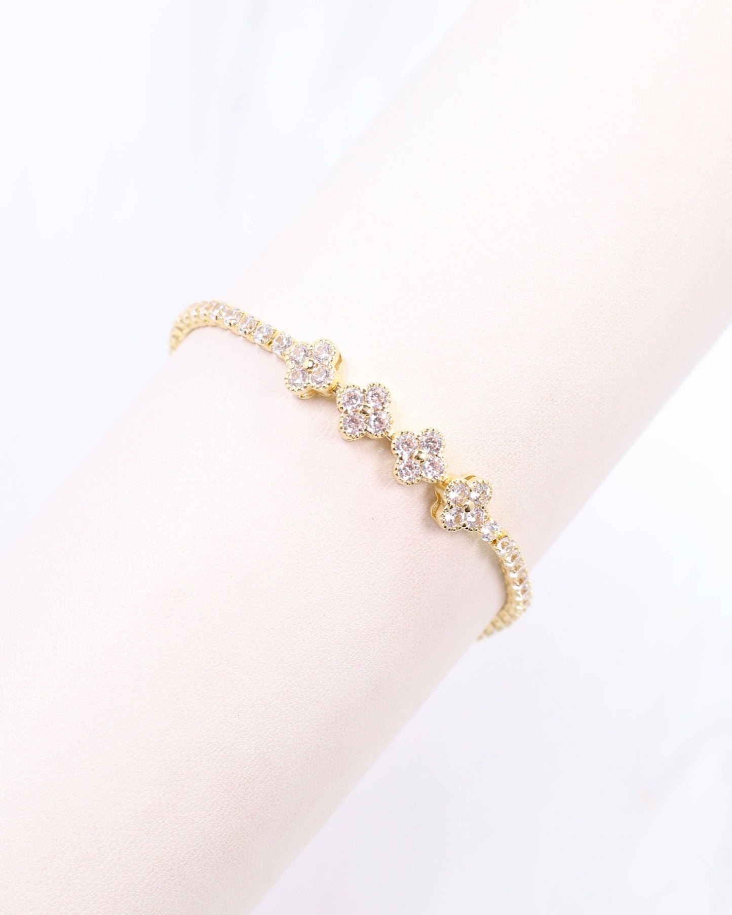 Avery CZ Flower Bracelet Gold