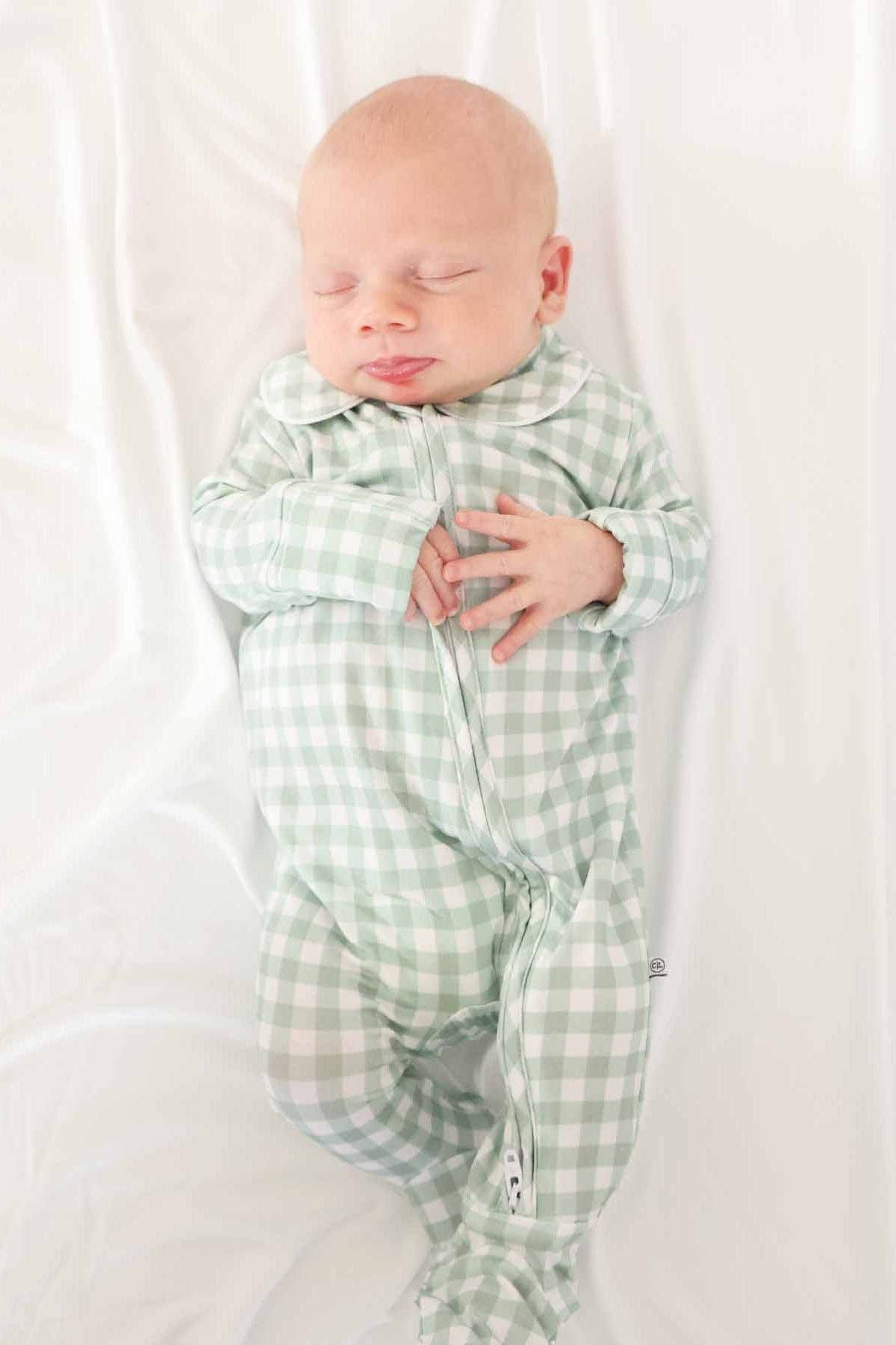 Peter Pan Collar Zipper Footie | Moss Gingham